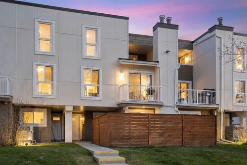 702-13104 Elbow Dr Sw, Calgary, AB, T2W2P2 | Card Image
