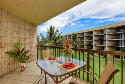 B301 - 1032 S Kihei Rd, Condo with 2 bedrooms, 2 bathrooms and null parking in Kihei HI | Image 3