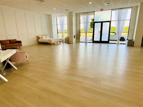 160-400 S Oak St, Roanoke, TX, 76262-6787 | Card Image