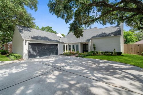 10214 Inwood Dr, Houston, TX, 77042-2442 | Card Image