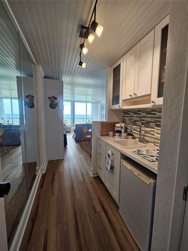 APT-804 - 415 E Beach Dr, Condo with 0 bedrooms, 1 bathrooms and null parking in Galveston TX | Image 20
