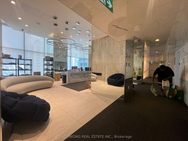 1733 - 251 Jarvis St, Condo with 2 bedrooms, 1 bathrooms and 1 parking in Toronto ON | Image 13