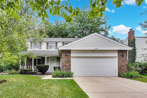135 Midway Ln, Vernon Hills, IL, 60061-2407 | Card Image