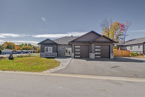 178 Carmichael Dr, North Bay, ON, P1B8G2 | Card Image