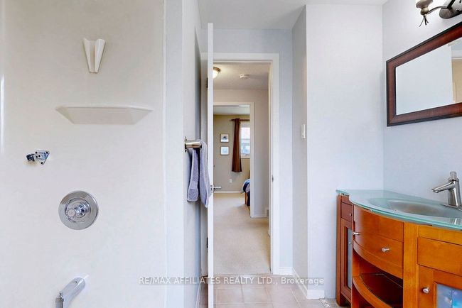 22 Red Maple Cres, House other with 3 bedrooms, 1 bathrooms and 2 parking in Gloucester ON | Image 21