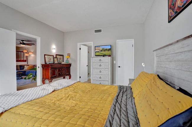 804 Waterview Dr, Condo with 3 bedrooms, 3 bathrooms and null parking in Palm Springs FL | Image 17