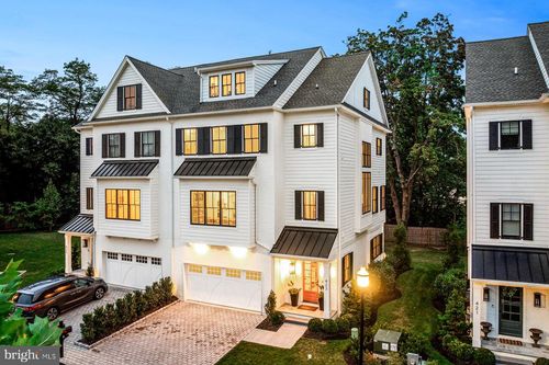 423 Maplewood Ave, WAYNE, PA, 19087 | Card Image