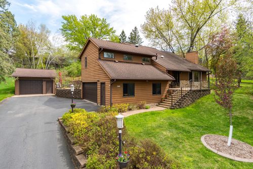 N2318 Loch Nairn Ct, La Crosse, WI, 54601-2478 | Card Image