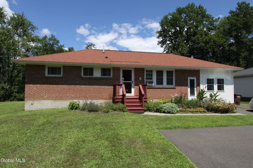 137 Maple Ave, Selkirk, NY, 12158-1709 | Card Image