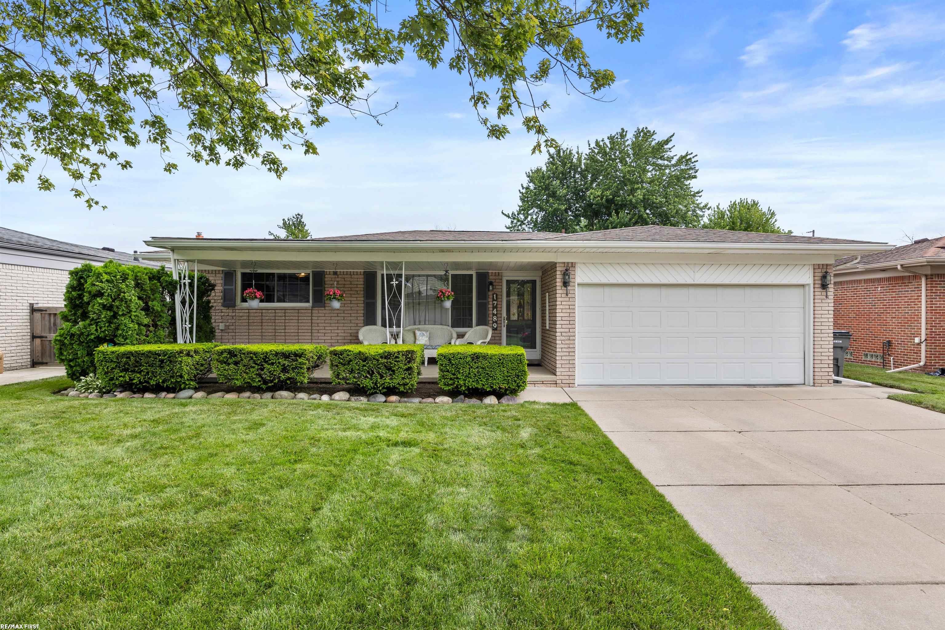 Contesti Dr, Clinton Township, MI 48035