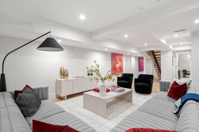 1 - 67 Church St, Condo with 3 bedrooms, 3 bathrooms and null parking in Boston MA | Image 13