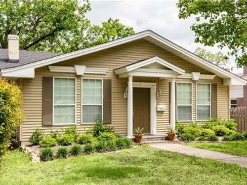 1817 Thomas Pl, Fort Worth, TX, 76107-3964 | Card Image