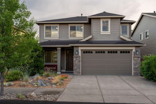 61048 Manhae Loop, Bend, OR, 97702-2640 | Card Image