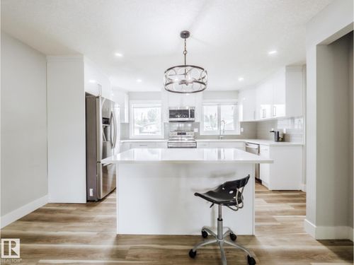 15011 59 St Nw, Edmonton, AB, T5A1Y6 | Card Image