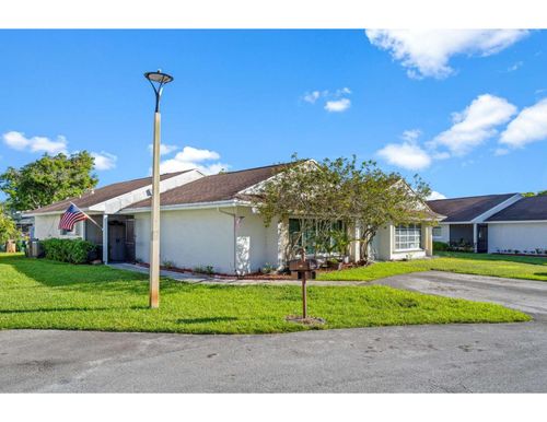 1-8634 Bridle Path Ct, Davie, FL, 33328-2815 | Card Image