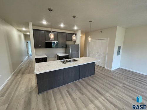 9-9308 W 32nd St Street, Sioux Falls, SD, 57106 | Card Image