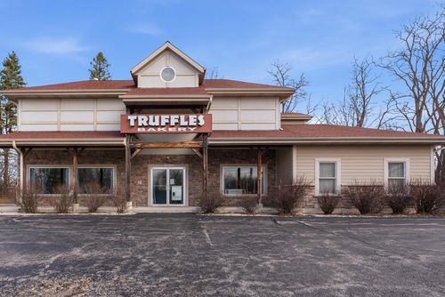 N112W15352 Mequon Road, Germantown, WI, 53022 | Card Image