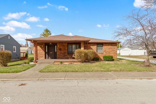 416 Maple St, Tipton, IN, 46072-1517 | Card Image