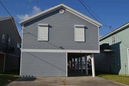 104 Constantin Dr, Golden Meadow, LA, 70357 | Card Image