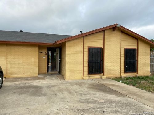 8603 Big Knife St, San Antonio, TX, 78242-3111 | Card Image