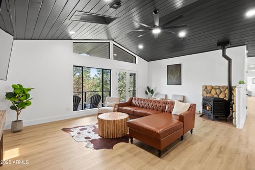 630 Acr 3144, Show Low, AZ, 85901 | Card Image