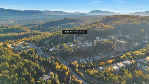 5055 Broad Ridge Pl, Lantzville, BC, V0R2H0 | Card Image