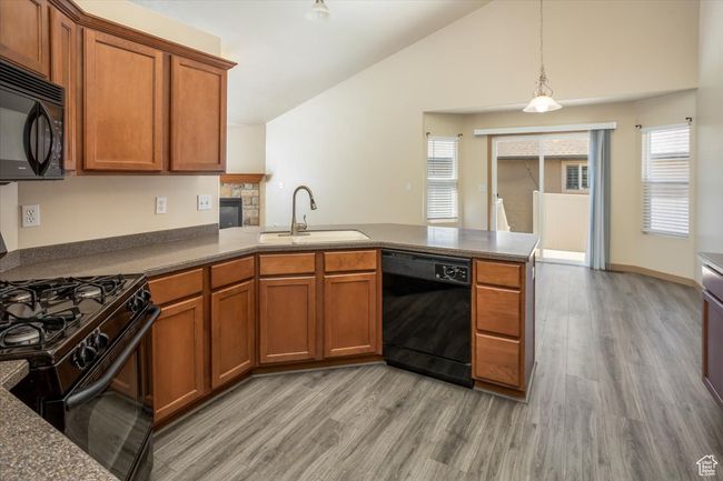 3434 4525, House other with 6 bedrooms, 3 bathrooms and 4 parking in West Haven UT | Image 9