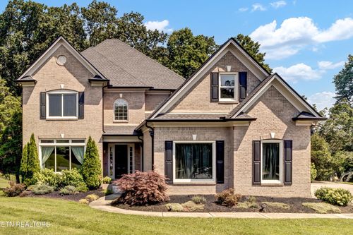 10 Rockingham Ln, Oak Ridge, TN, 37830-9033 | Card Image