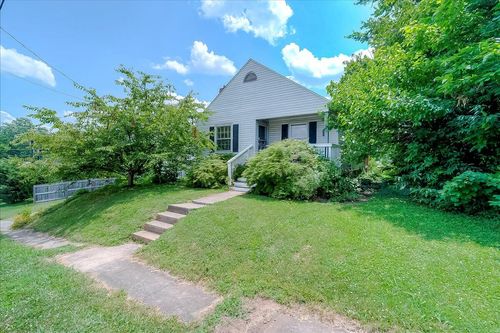 111 Lyons Drive, Frankfort, KY, 40601 | Card Image