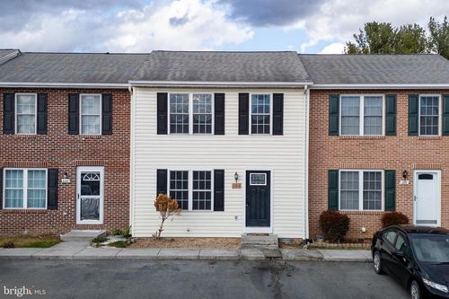 102 Kadies Ln, EDINBURG, VA, 22824-9606 | Card Image