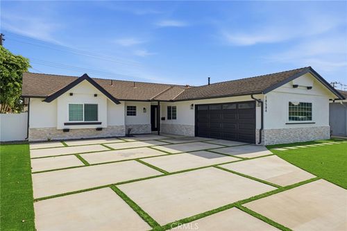 18584 Redwood Cir, Fountain Valley, CA, 92708-6601 | Card Image