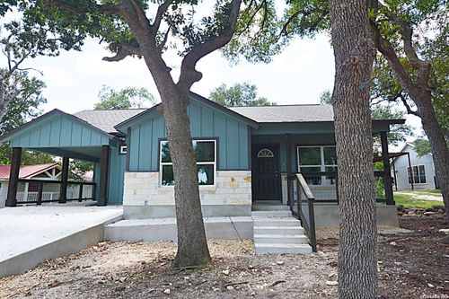 554 Burr Oak Ln, Canyon Lake, TX, 78133-3907 | Card Image