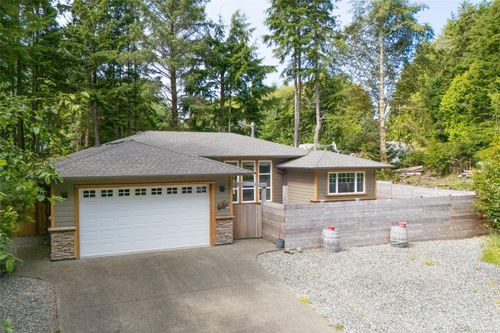 884 Elina Rd, Ucluelet, BC, V0R | Card Image