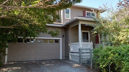 2663 Takelma Way, Ashland, OR, 97520-8613 | Card Image