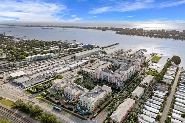 APT-217 - 802 W Windward Way, Condo with 3 bedrooms, 2 bathrooms and null parking in Lantana FL | Image 36