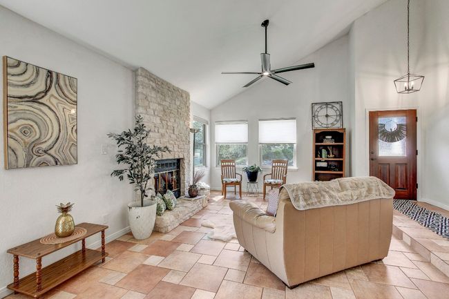11007 Grapevine Ln, House other with 3 bedrooms, 3 bathrooms and 4 parking in Austin TX | Image 8