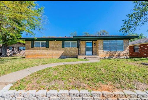 903 Seymore Cir, Denison, TX, 75020-7944 | Card Image