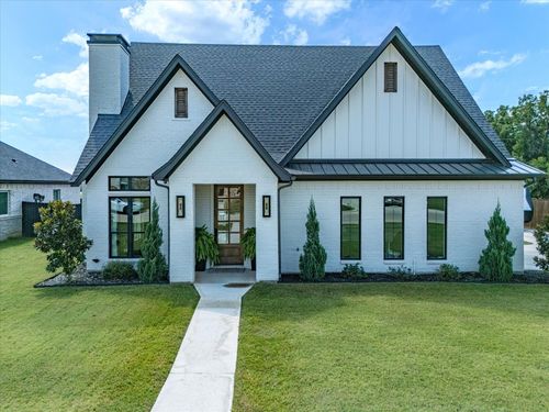 2204 Briarwood Dr, Bridgeport, TX, 76426-1467 | Card Image