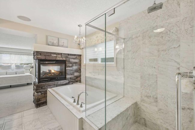 5 Mahogany Manor Se, Home with 3 bedrooms, 2 bathrooms and 4 parking in Calgary AB | Image 36