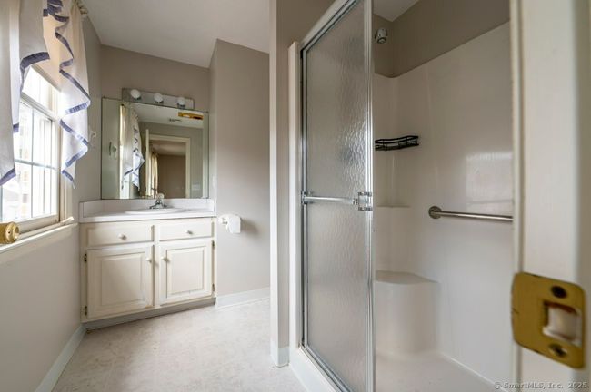 44 - 44 Dunham St, Condo with 2 bedrooms, 3 bathrooms and null parking in Wethersfield CT | Image 15