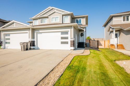 8030 91 Street, Grande Prairie, AB, T8X1C4 | Card Image