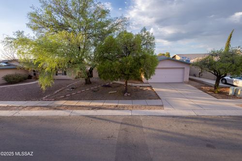 9861 E Bennett Dr, Tucson, AZ, 85747-5102 | Card Image