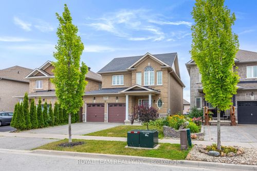 218 Richardson Cres, Bradford, ON, L3Z0R6 | Card Image