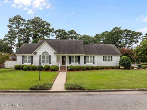 4205 W Prince Rd, Farmville, NC, 27828-1888 | Card Image