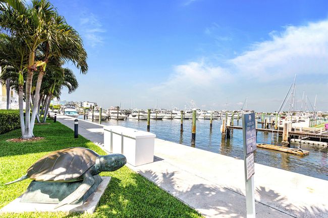 APT-301 - 804 E Windward Way, Condo with 3 bedrooms, 2 bathrooms and null parking in Lantana FL | Image 38