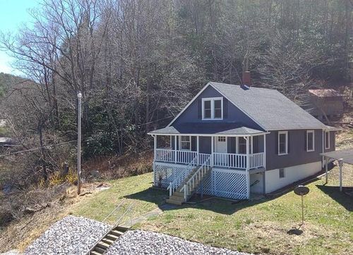 8005 Poplar Camp Rd, Austinville, VA, 24312-3229 | Card Image