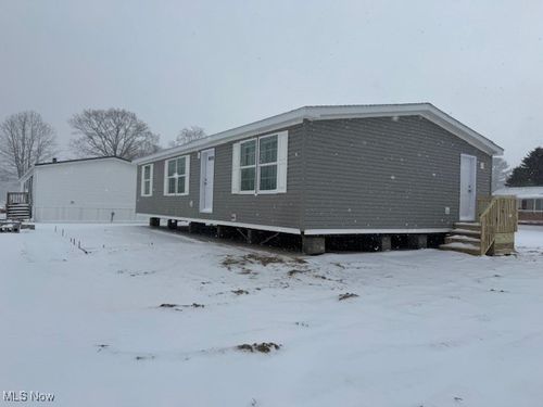 2661 Lake Breeze Dr, Madison, OH, 44057-3451 | Card Image