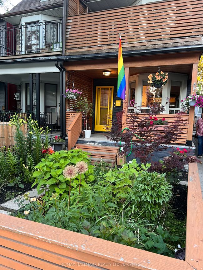 223 Wallace Ave, House attached with 5 bedrooms, 3 bathrooms and 1 parking in Toronto ON | Image 33