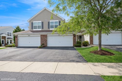 3069 Courtland St, Woodstock, IL, 60098-7605 | Card Image