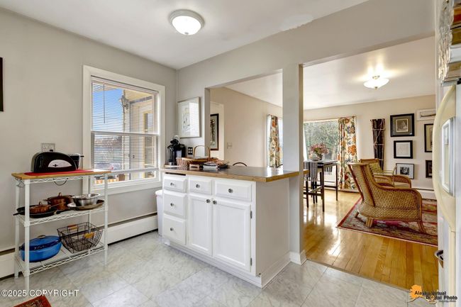 Kitchen | Image 11